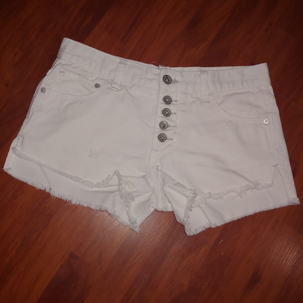 Free People White short shorts Sz 24